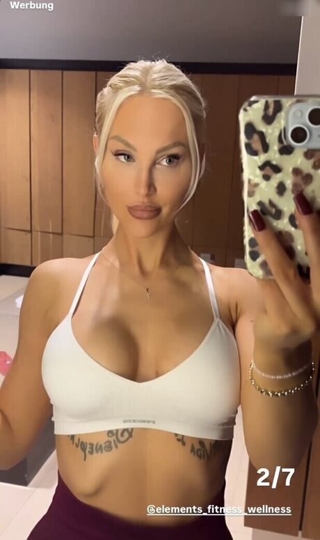 Giulie Hope Santana estrella porno gratis imágenes