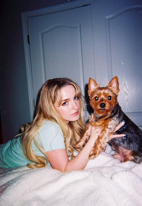 Mckenna Grace actrice de nus photos