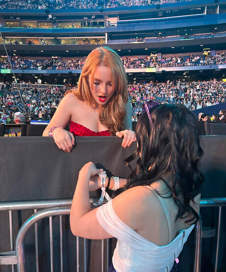 Mckenna Grace actrice exclusive des photos