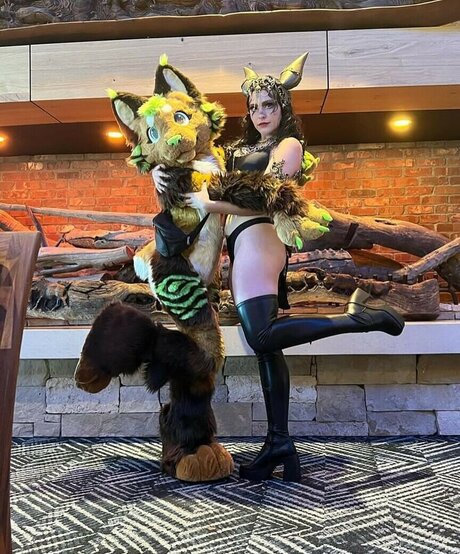 Notsoerudite bonita actriz fotos