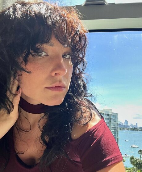 Notsoerudite actriz erótica imágenes