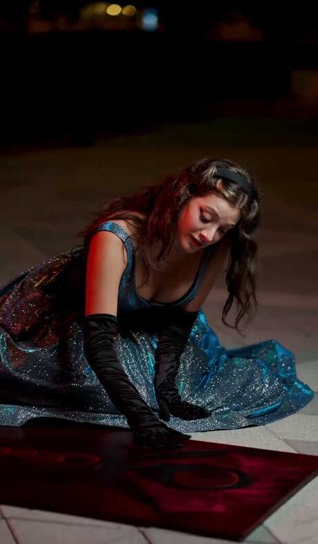 Leyla Afshonkar star hot photo