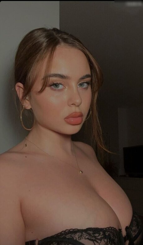 Luisa Senn art de star du porno image