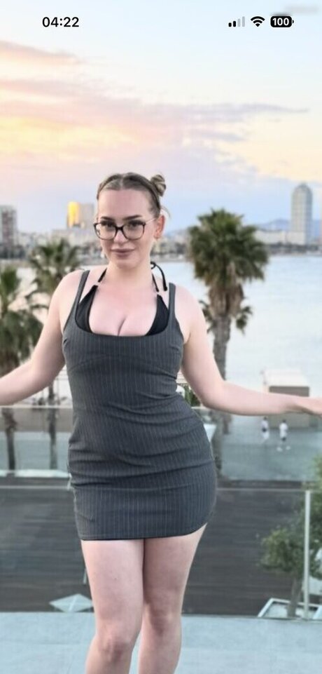 Dr Santi modelo atractivo imagen