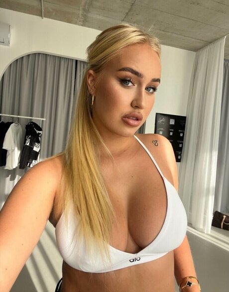 Bianca Behulova star top archive