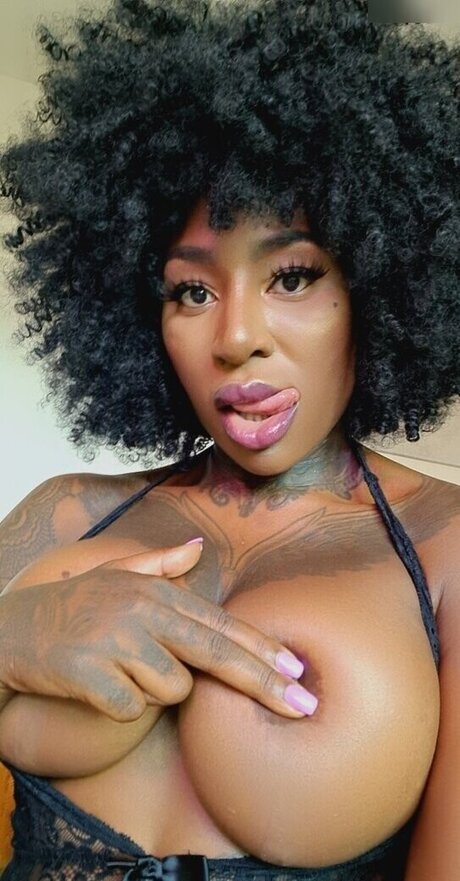 Josy Black star pornographique collection