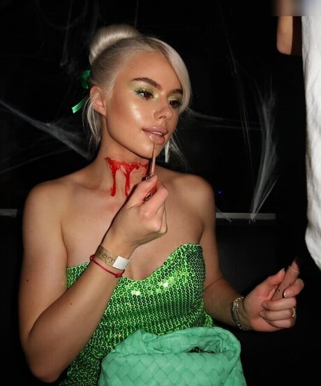 Kim Schiele belle actrice archive