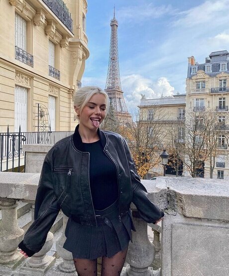 Kim Schiele actriz erótica fotos