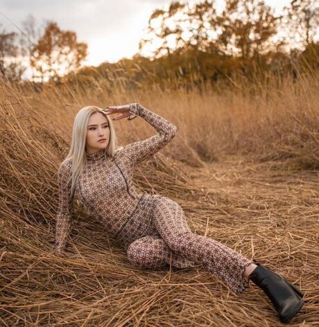 Megan Elizabeth estrella porno caliente fotos