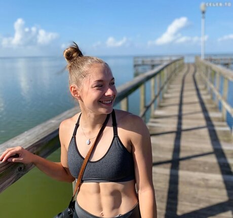 Gina L ckenkemper buen modelo foto