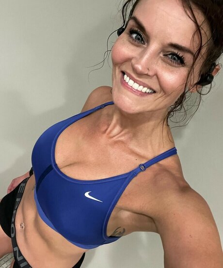 Julie Felton sexe star photo