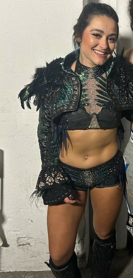 Lyra Valkyria actriz exclusiva imagen