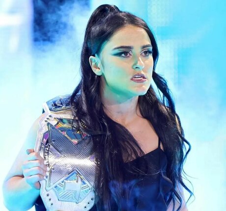 Lyra Valkyria actrice artistique des photos