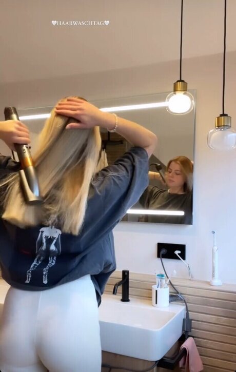 Vallixpauline modelo desnudo galerías