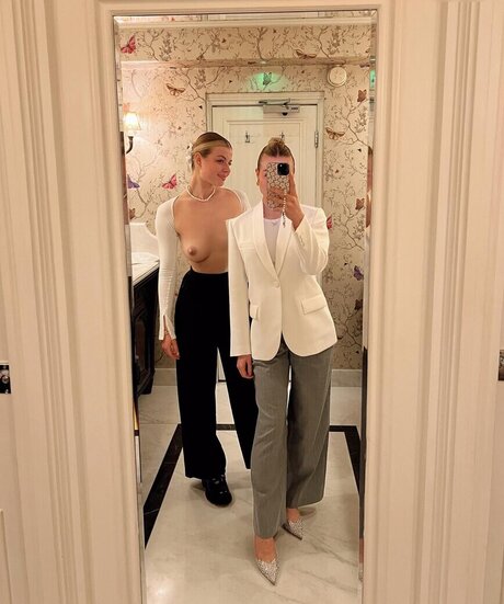 Vallixpauline star du porno en haute qualité galeries