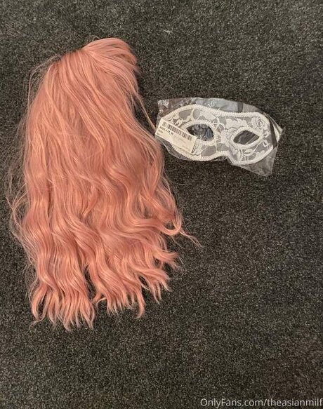 Emily Mai haut de star du porno photo