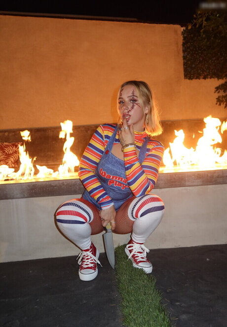 Kennedy Kay actriz atractiva imágenes