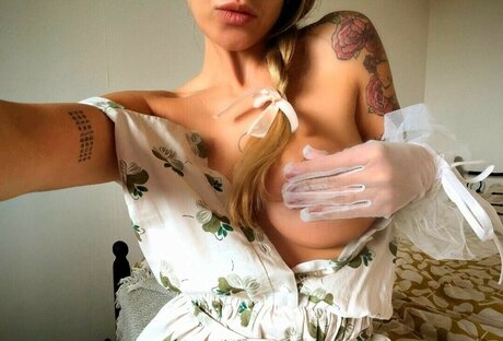 SonyaMO estrella de alta definición fotos