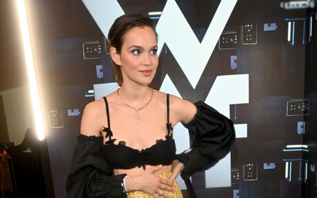 Emilia Sch le estrella hd imagen