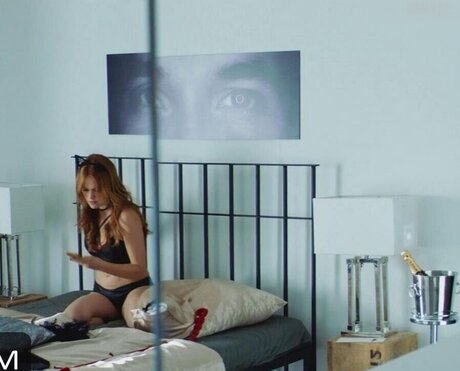 Emilia Sch le actrice exclusive des photos