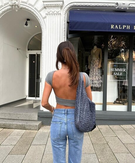 Celina Schacht modèle nu des photos