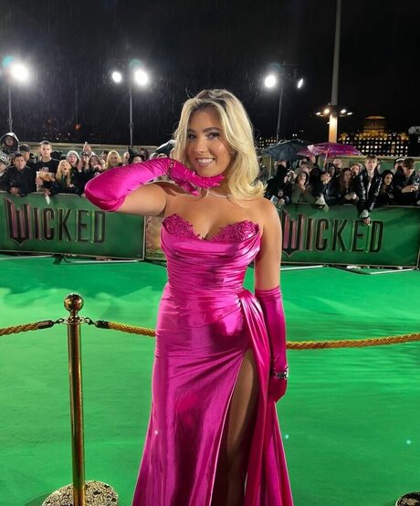 Rosie McClelland jolie actrice images