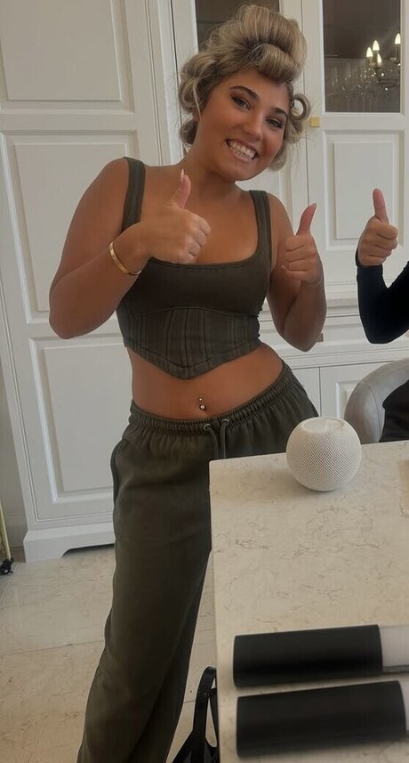 Rosie McClelland jolie star du porno des photos