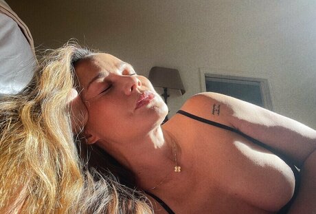 realmoonbloodgood estrella porno gratis galería