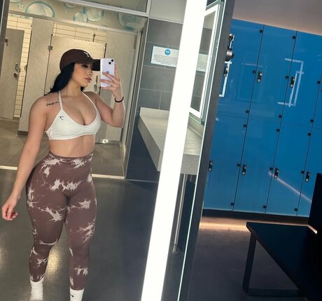 Karen Cantu star du porno chaud images