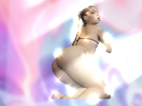 La Roix_ sexy model img