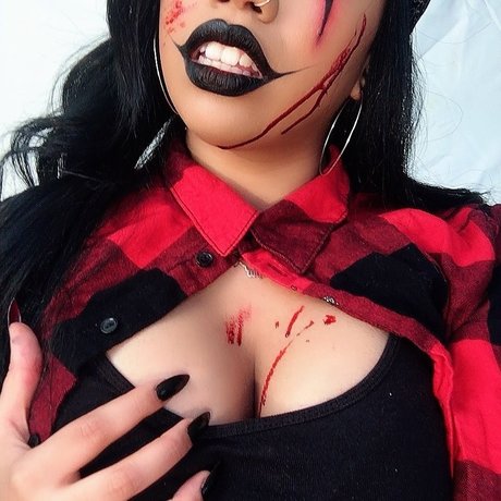 _La Bruja Negra_ star high quality pics