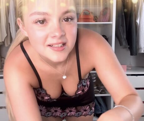 Marsden it estrella porno atractiva foto