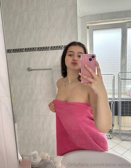 Mal Hol i ka modelo hermosa archivo