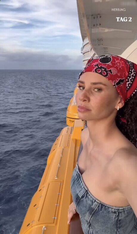 Betty Taube modelo de alta calidad imágenes