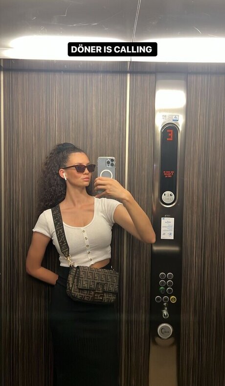 Betty Taube star du porno hd photos