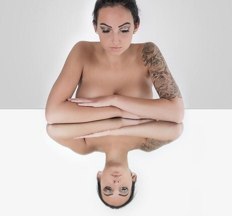 Gina Holly actriz atractiva fotos