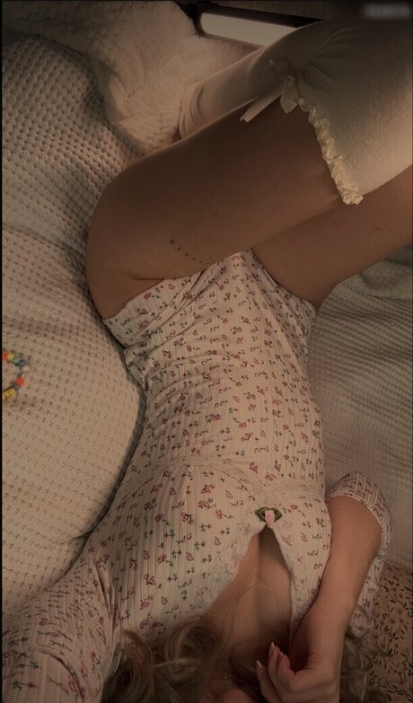 Bellaraee desnudos de modelos galería