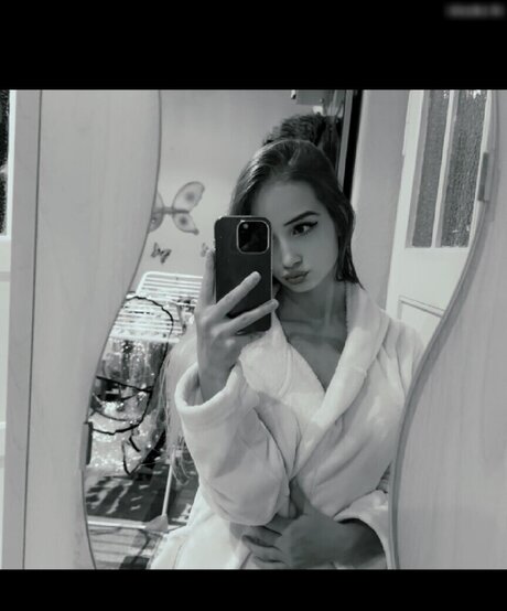 Nicki Anna actriz desnuda imagen