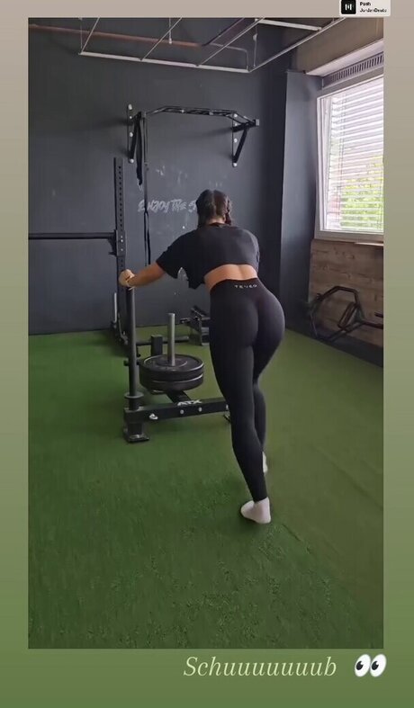 JuleTheFox modèle gratuit des photos