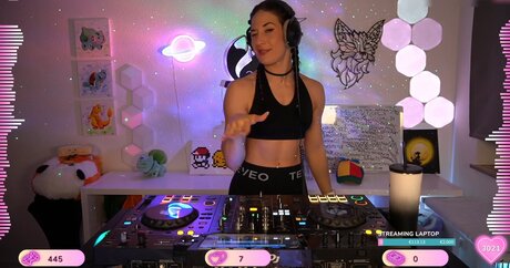 JuleTheFox pornstar adult pic
