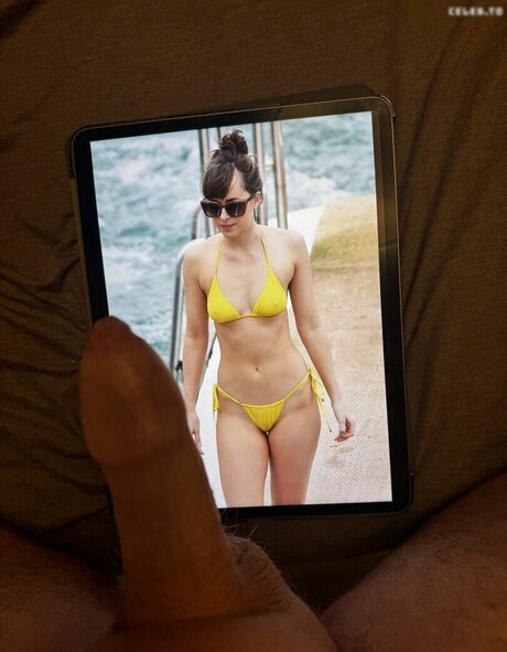 Cum Tributes estrella porno exclusiva galerías