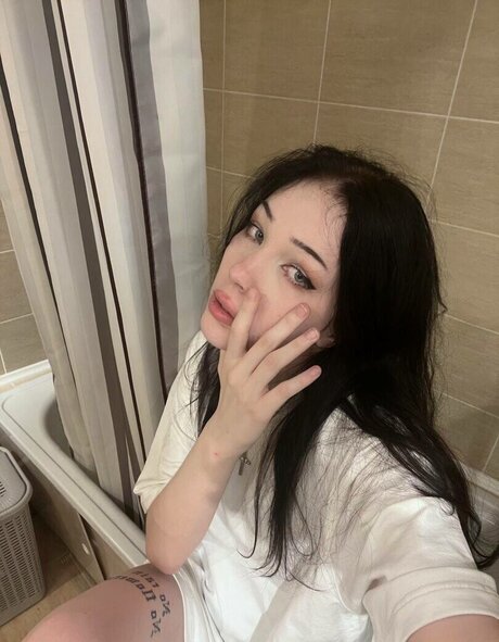 aswrinna modelo bonita imágenes