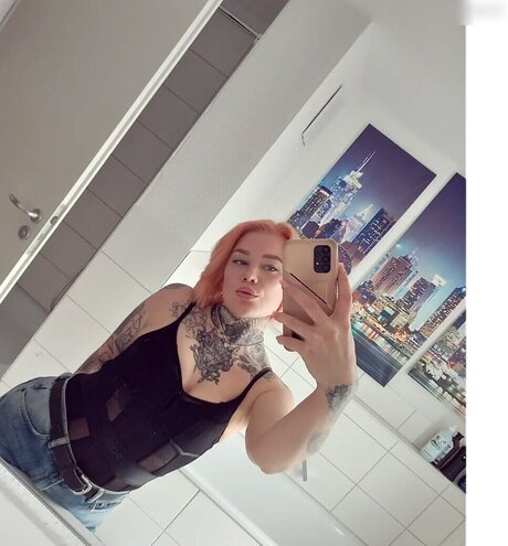 Typischblonnd estrella superior imagen