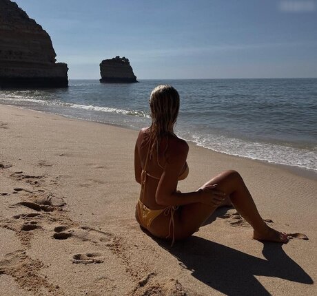 Anna Maria Schimanski modèle sexy collection