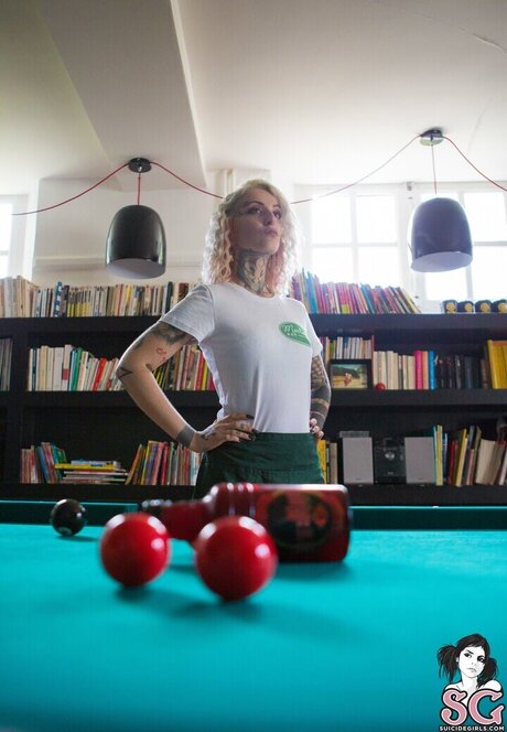 gladycesuicide estrella xxx galería