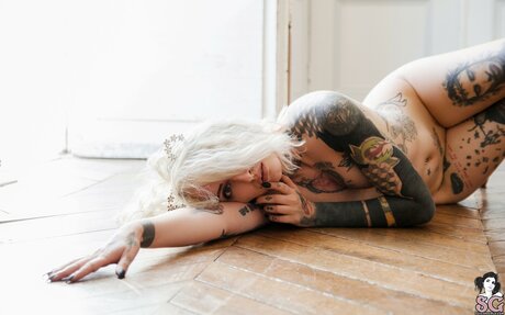 gladycesuicide actrice artistique galeries