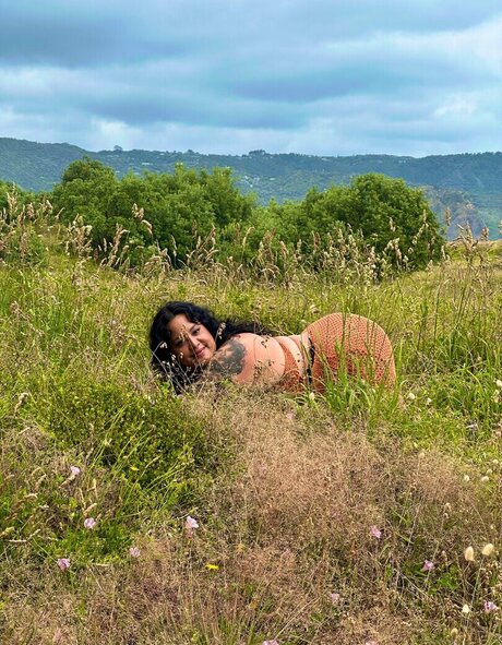 Island Badee exclusive actress pictures