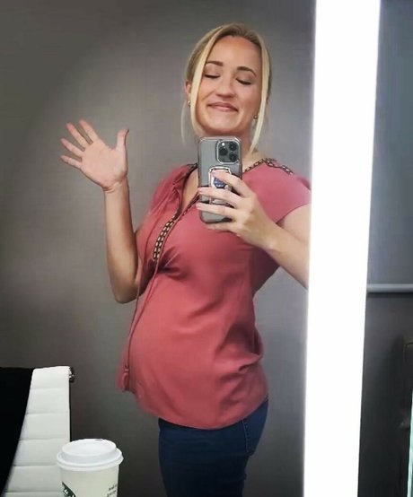 Emily Osment star pornographique archive