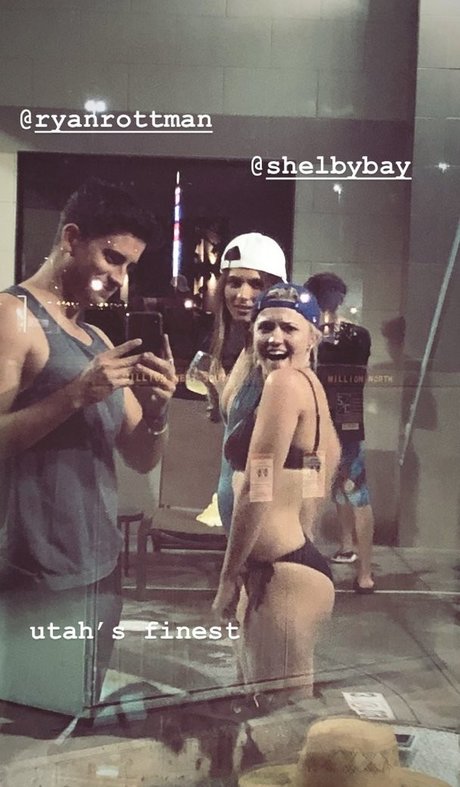 Emily Osment actriz de desnudos archivo