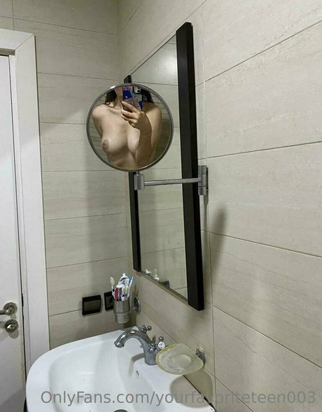 laylalatifa actriz fotos